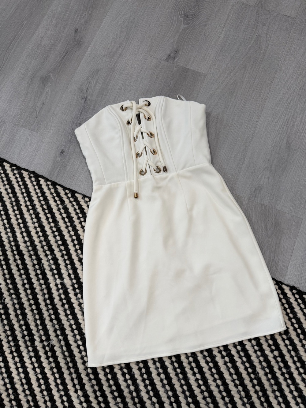 Women’s NBD strapless white dress